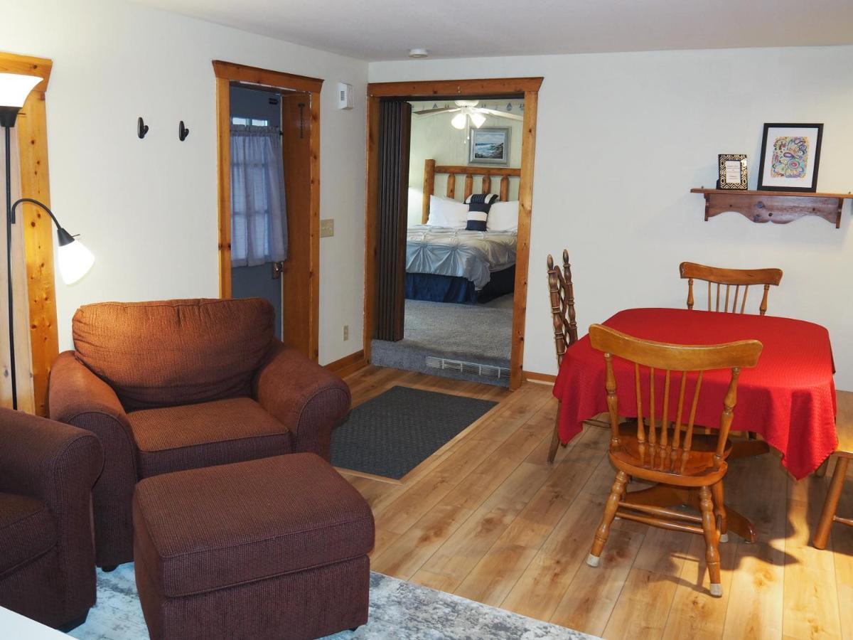 Bayside Cottage - Remodeled And Great Location! Frankfort Exterior foto